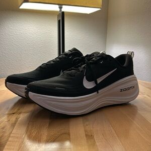 Nike Vomero Plus